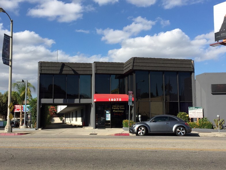 18075 Ventura Blvd, Encino, CA à louer - Photo du bâtiment - Image 1 de 2