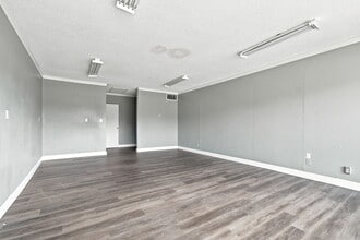 2140 Drew St, Clearwater, FL for lease Interior Photo- Image 1 of 9