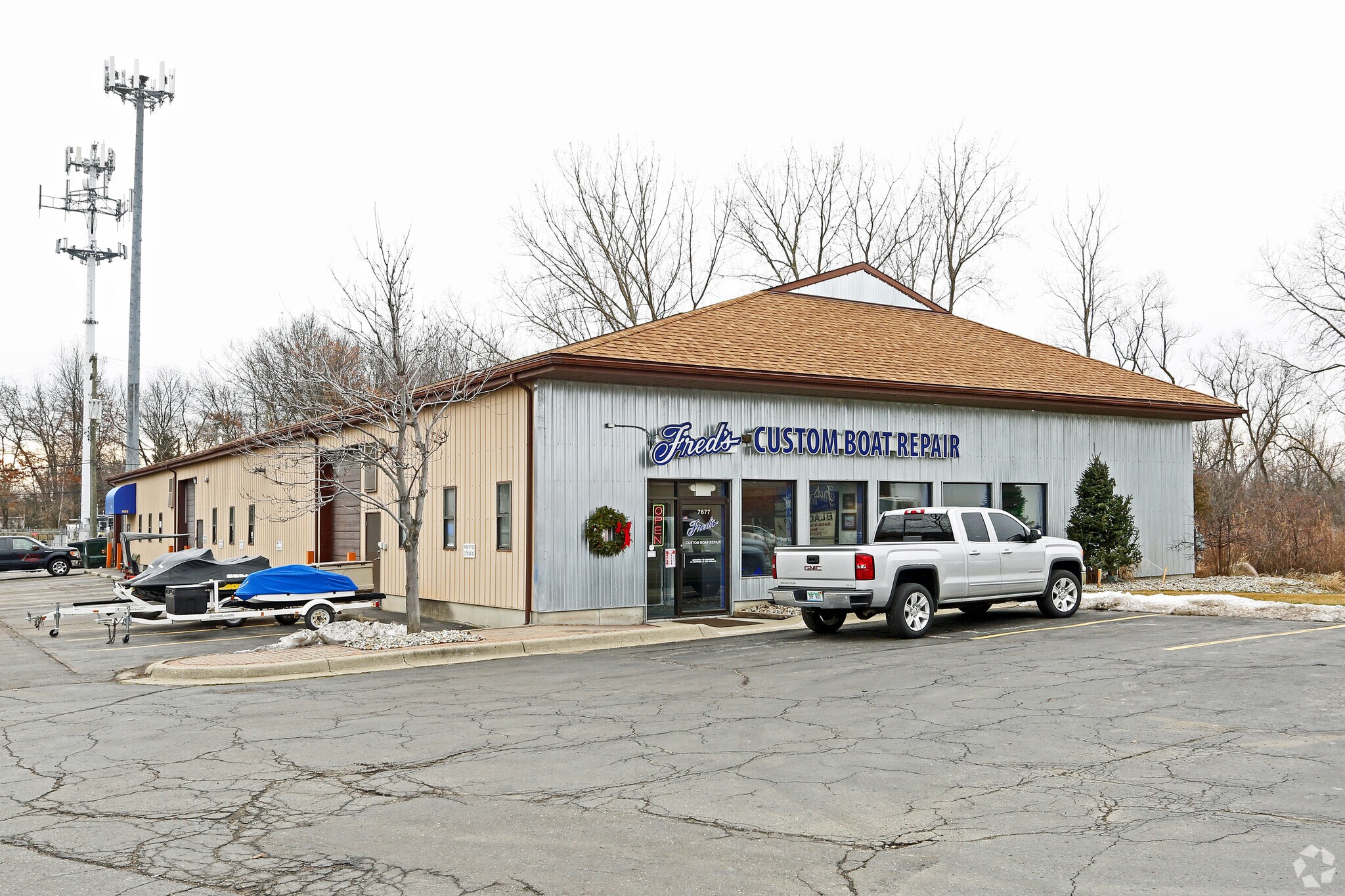 7677-7683 Highland Rd, Waterford, MI à vendre Photo principale- Image 1 de 5