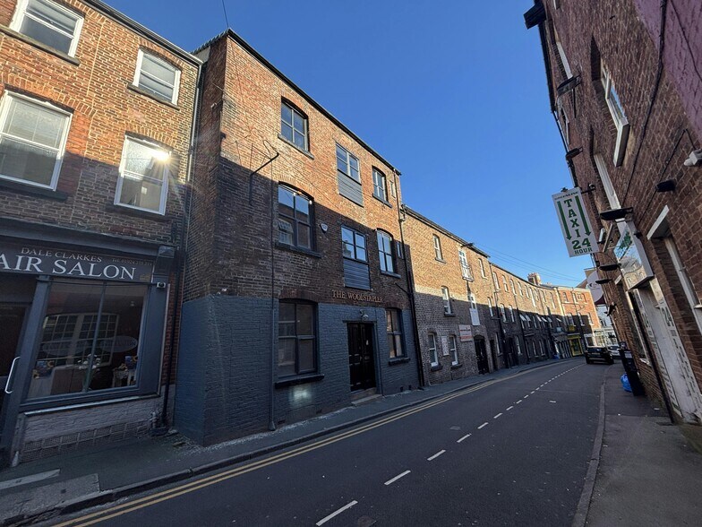 8 Cheapside, Wakefield à louer - Photo du bâtiment - Image 3 de 3