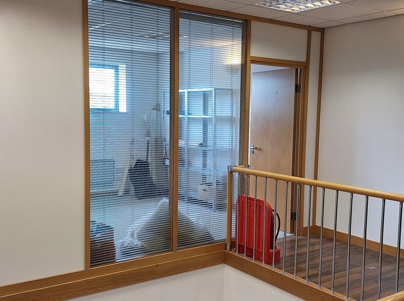 4-8 Coln Park, Andoversford for lease - Interior Photo - Image 2 of 3