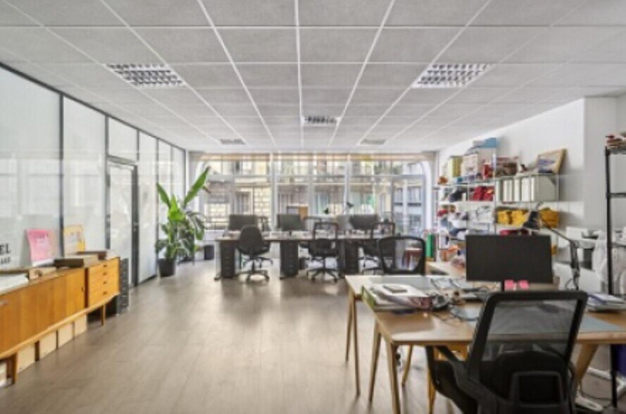 68 Rue D'Hauteville, Paris for lease - Interior Photo - Image 3 of 7