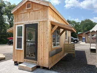 Plus de détails pour 74 Norwich Ave, Lebanon, CT - Commerce de détail à vendre
