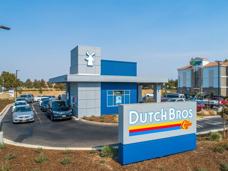 Dutch Bros, Sevierville, TN for sale - Building Photo - Image 1 of 1