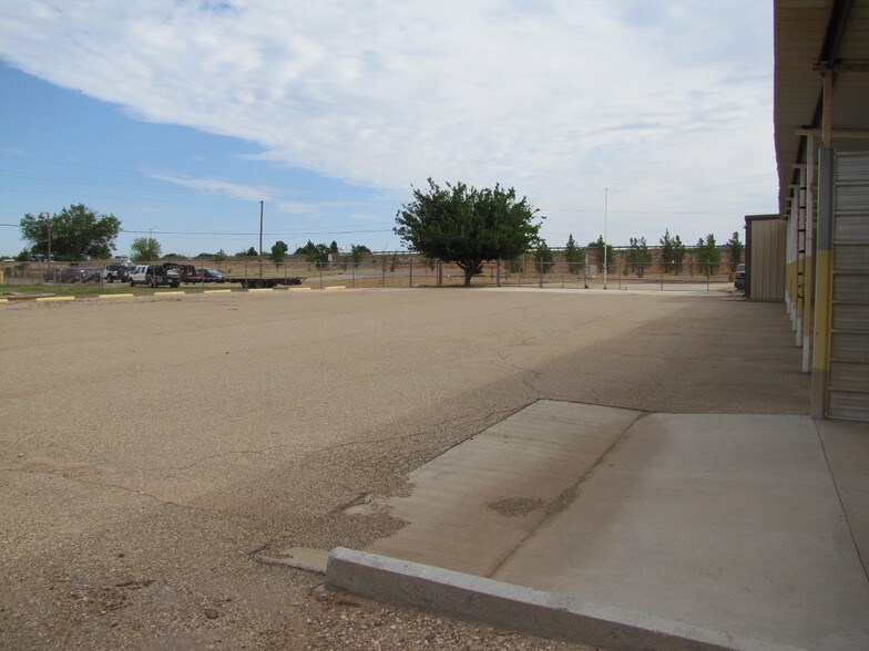 2006 Kings Hwy, Snyder, TX à vendre - Photo du bâtiment - Image 2 de 16