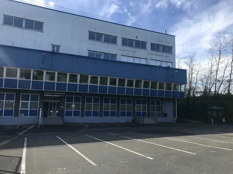 Flex in Rosny-sous-Bois for lease - Building Photo - Image 1 of 5