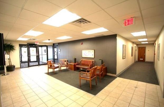 3850 Shore Dr, Indianapolis, IN à louer - Hall d’entrée - Image 3 de 9