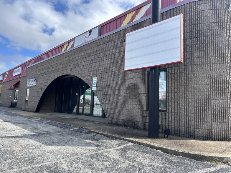 2290-2292 Industrial Hwy, York, PA à louer - Photo du bâtiment - Image 2 de 6