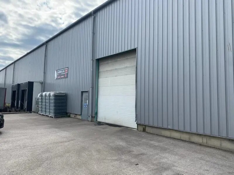 Flex in Chalon-sur-Saône for lease Building Photo- Image 1 of 5