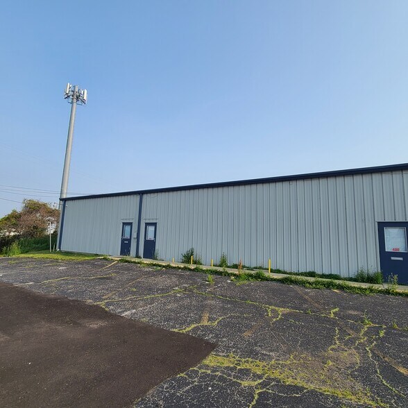 426-434 Council Dr, Fort Wayne, IN for lease - Building Photo - Image 2 of 8