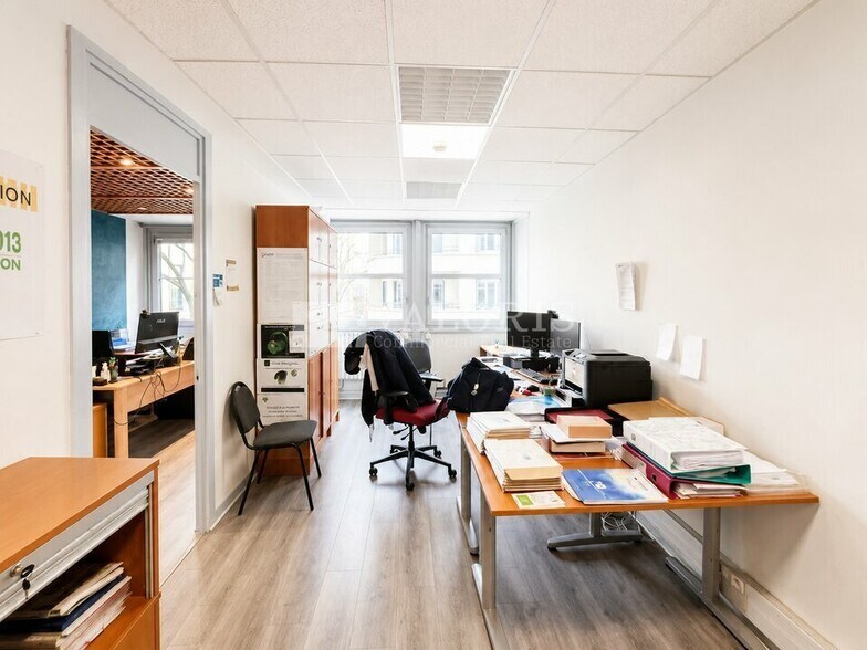 31 Rue Mazenod, Lyon for sale - Building Photo - Image 1 of 11