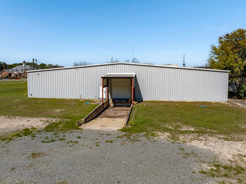 640 E Washington Ave, Ashburn, GA à vendre - Photo du bâtiment - Image 2 de 30