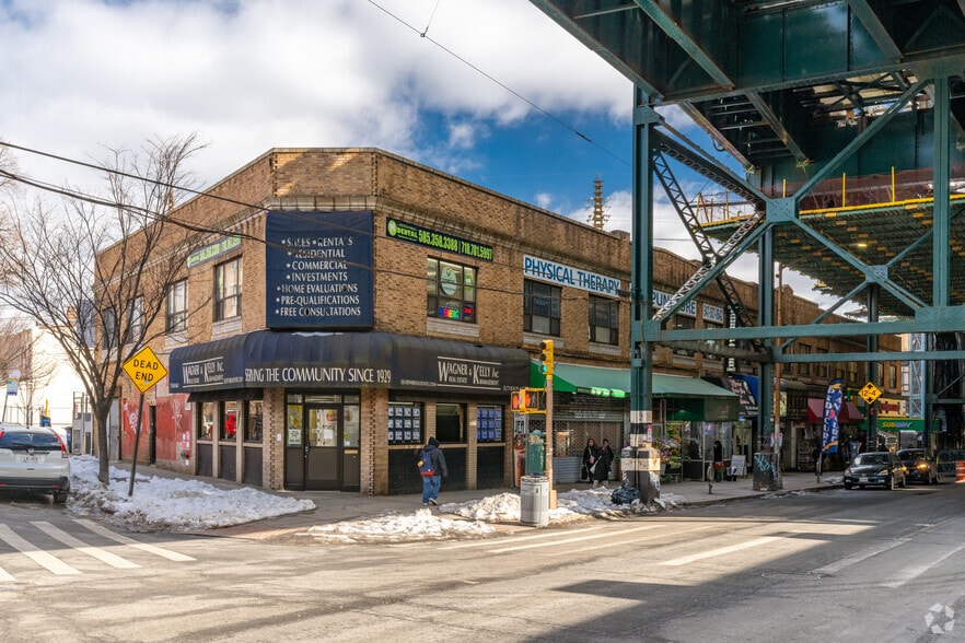 6019 Roosevelt Ave, Woodside, NY for lease - Primary Photo - Image 1 of 5