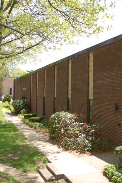 92-98 South St, Hopkinton, MA à louer - Photo du bâtiment - Image 3 de 4