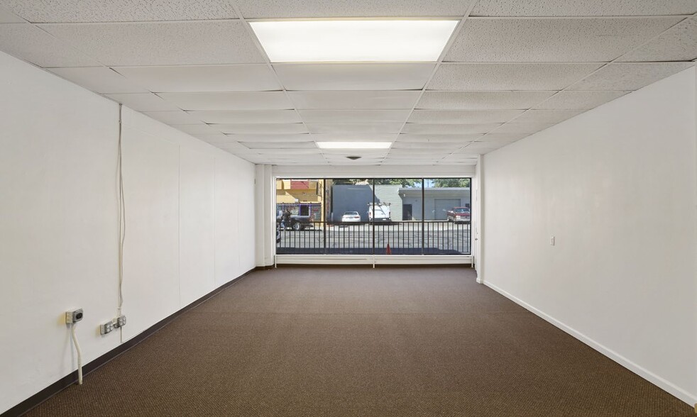 338-340 N California St, Stockton, CA for lease - Interior Photo - Image 3 of 35