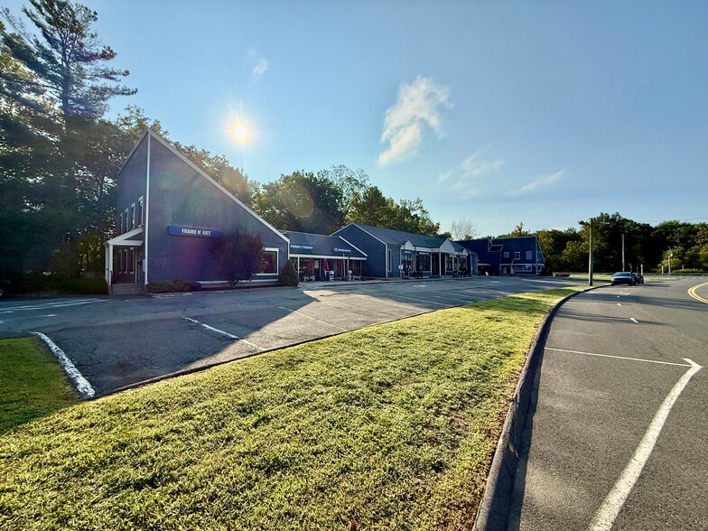 2 Willowbrook Rd, Cromwell, CT for lease - Building Photo - Image 3 of 5