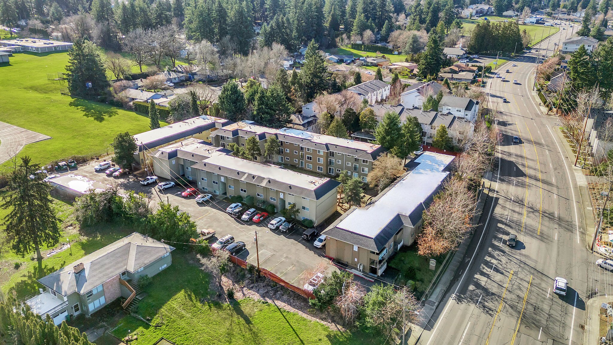 17014-17062 NE Halsey St, Portland, OR à vendre Photo principale- Image 1 de 34