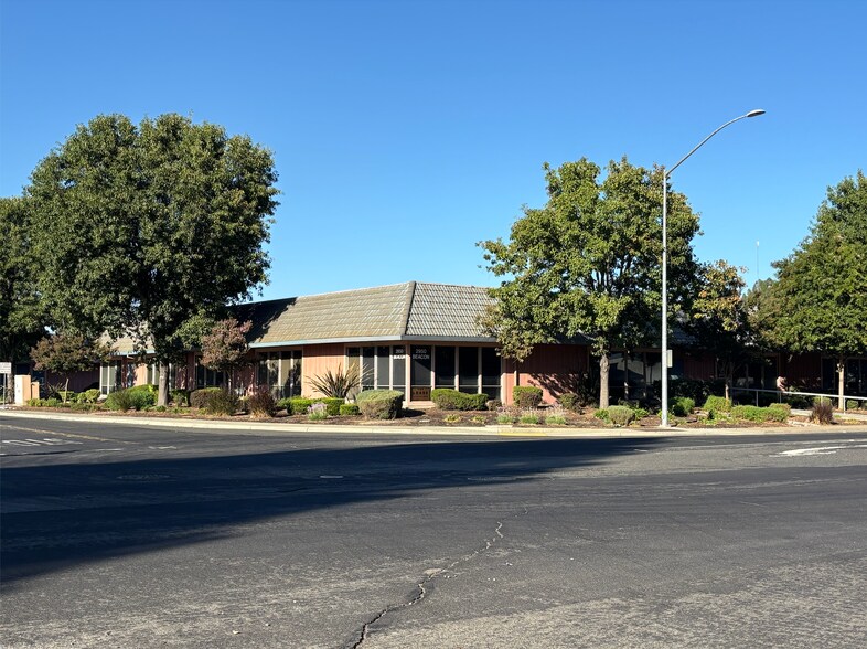2950 Beacon Blvd, West Sacramento, CA à louer - Photo du bâtiment - Image 3 de 10