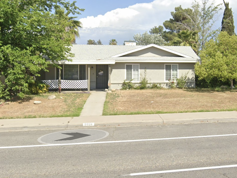 Single Family Home Portfolio portfolio of 4 properties for sale on LoopNet.ca - Building Photo - Image 1 of 4