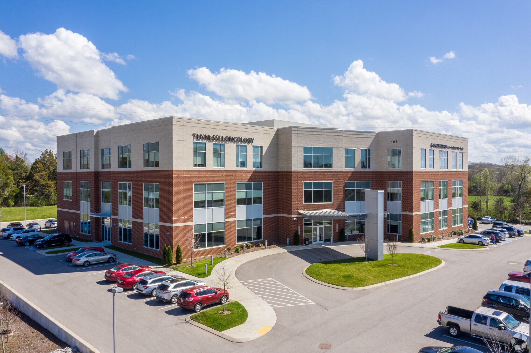 4488 Carothers Pky, Franklin, TN for lease Primary Photo- Image 1 of 6