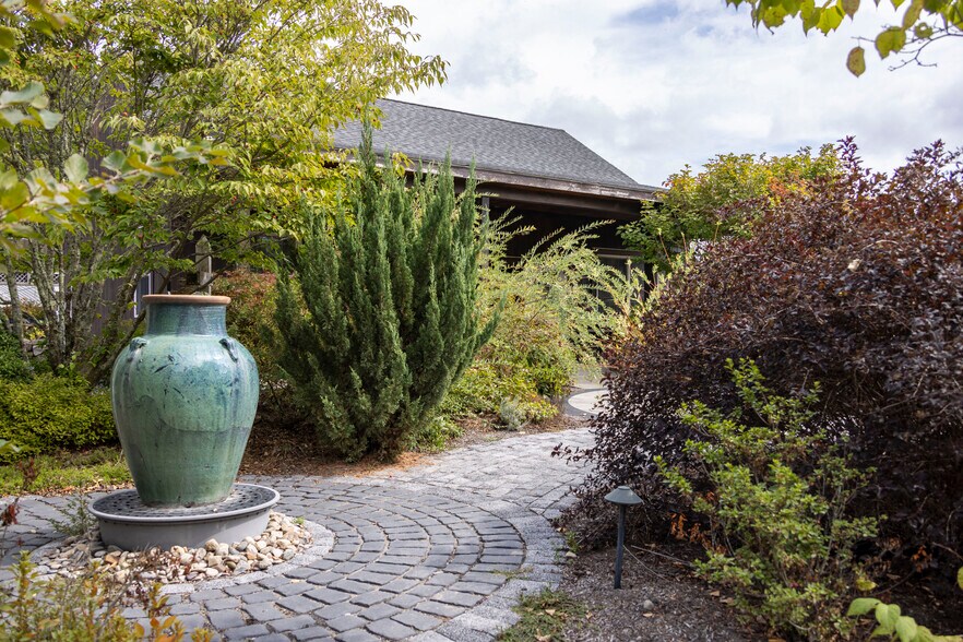 47 Tuckertown Rd, Wakefield, RI à vendre - Photo du bâtiment - Image 3 de 13