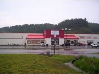 Plus de détails pour 231 Airport Rd, Beaver, WV - Commerce de détail à louer