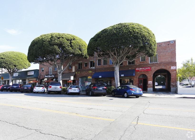 118-122 N Larchmont Blvd, Los Angeles, CA for lease - Primary Photo - Image 1 of 3
