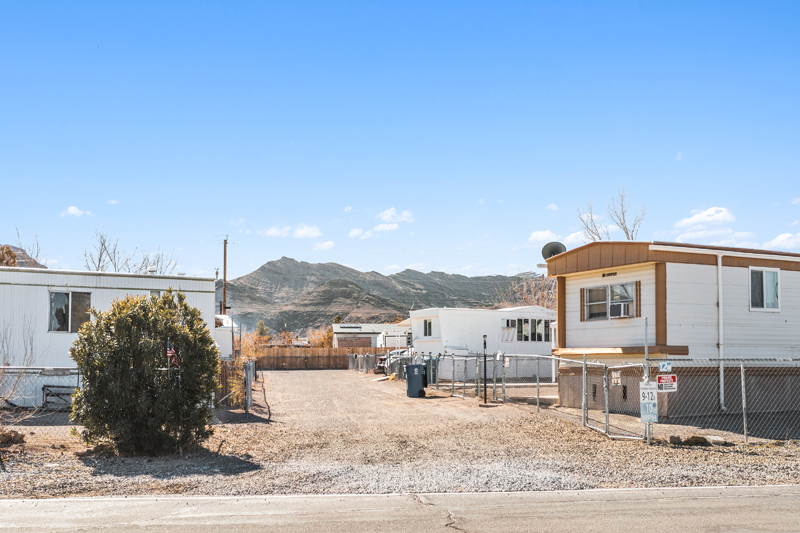 455 Clark Ln, Indian Springs, NV à vendre Photo du bâtiment- Image 1 de 1