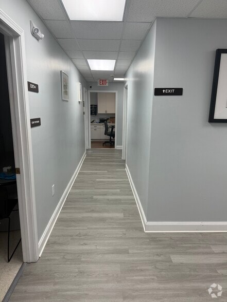 925 Sanders Rd, Cumming, GA for lease - Interior Photo - Image 2 of 22