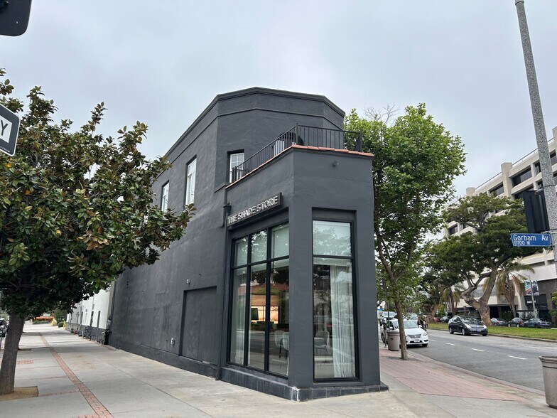 11752 San Vicente Blvd, Los Angeles, CA à louer - Photo du bâtiment - Image 1 de 19
