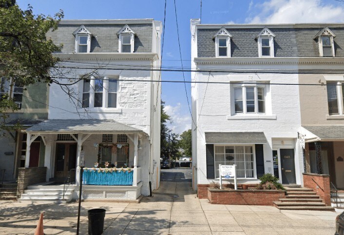 West Chestnut Street portefeuille de 2 propriétés à vendre sur LoopNet.ca Photo du bâtiment- Image 1 de 2