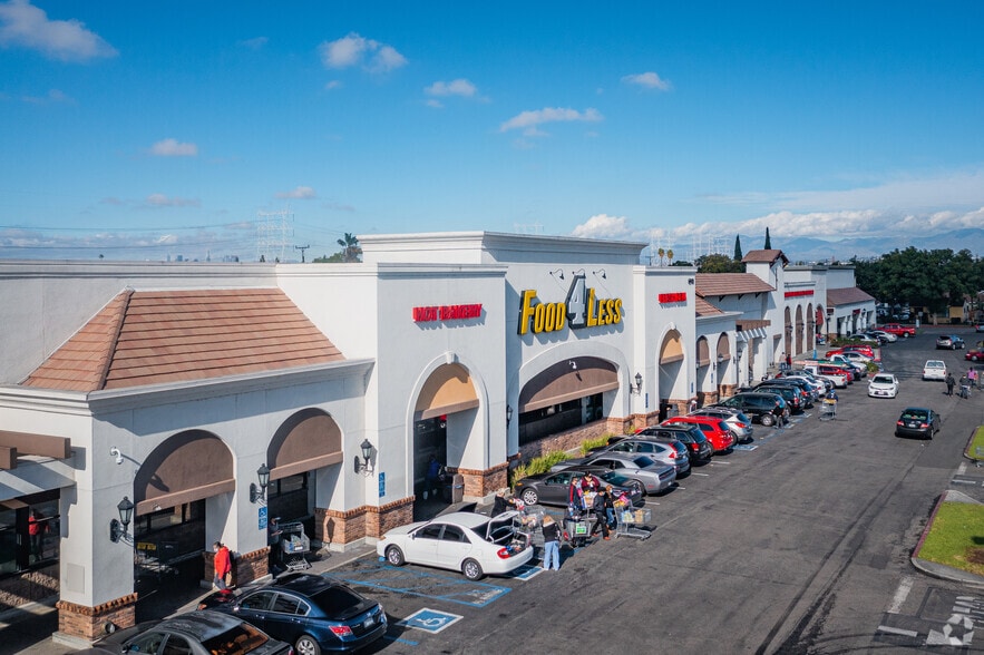 6801-7131 Eastern Ave, Bell Gardens, CA à louer - Photo du bâtiment - Image 2 de 12