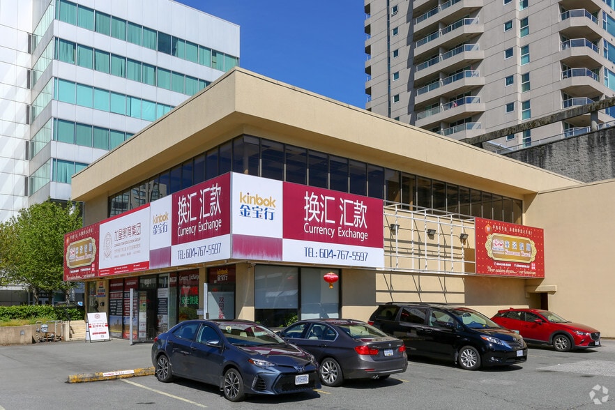 8091 Westminster Hwy, Richmond, BC à vendre - Photo principale - Image 1 de 1