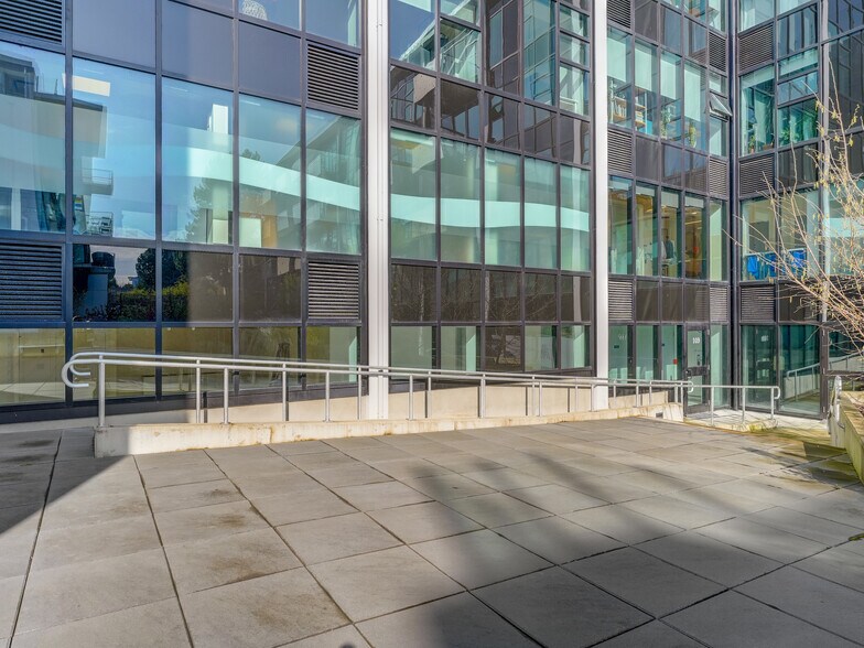 1105 Pandora Ave, Victoria, BC à vendre - Photo du bâtiment - Image 3 de 4