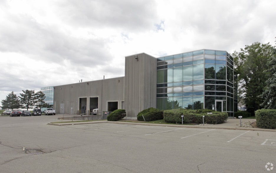 2050 Drew Rd, Mississauga, ON for sale - Primary Photo - Image 1 of 1