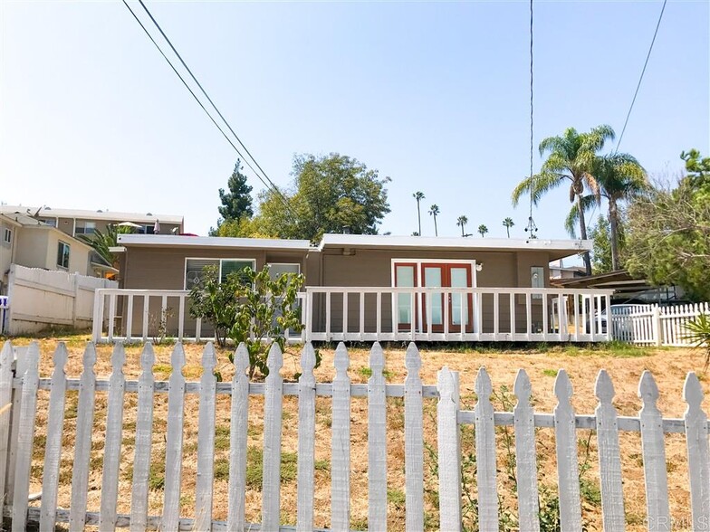 227 Hillside Ter, Vista, CA for sale - Primary Photo - Image 1 of 1