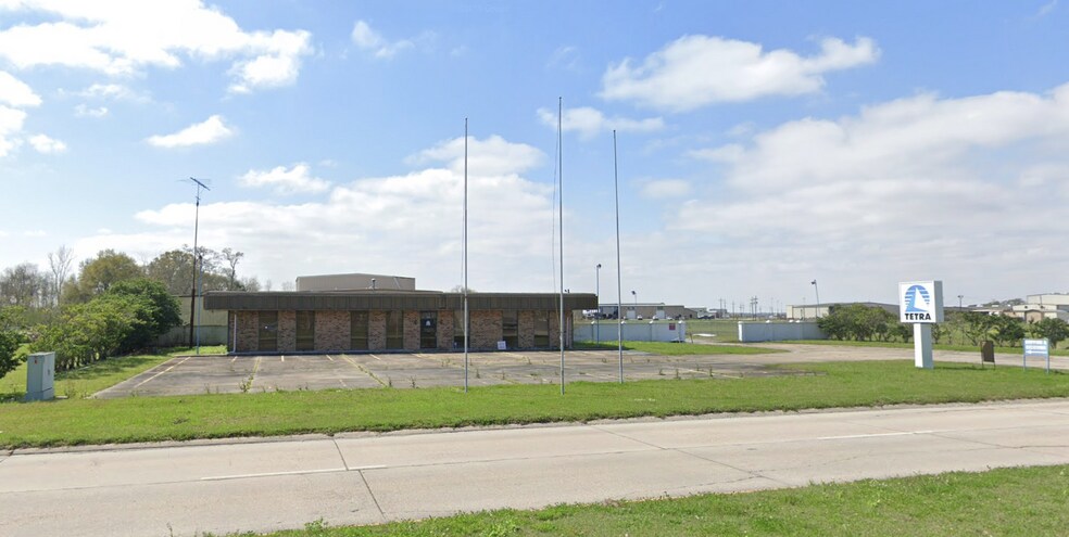 3019 W Admiral Doyle Dr, New Iberia, LA à vendre - Photo du bâtiment - Image 3 de 6