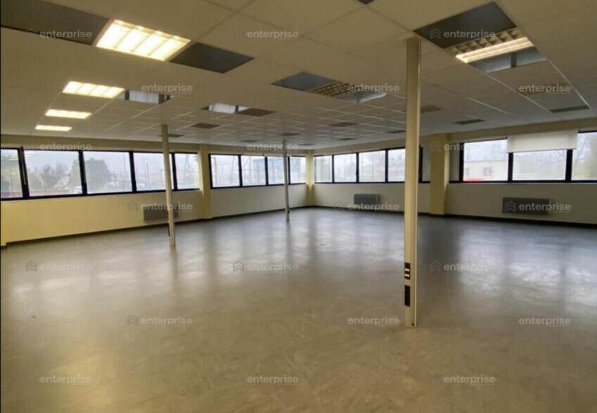 Office in Le Havre for lease - Interior Photo - Image 3 of 5