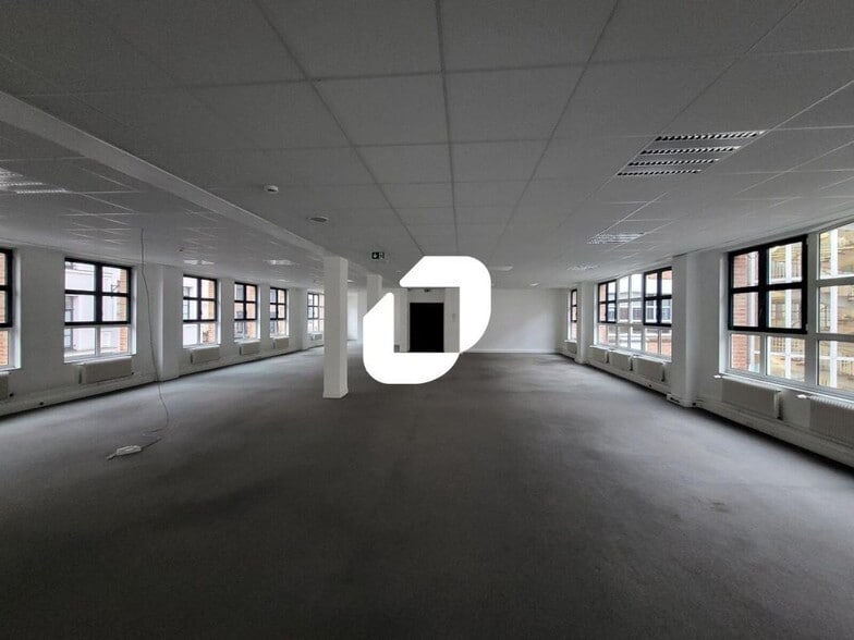 3 Rue Du Palais De Justice, Lille for lease - Interior Photo - Image 2 of 7