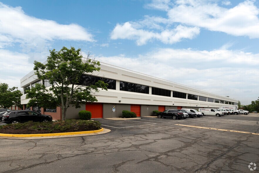 7426-7432 Alban Station Blvd, Springfield, VA à louer - Photo du bâtiment - Image 3 de 9