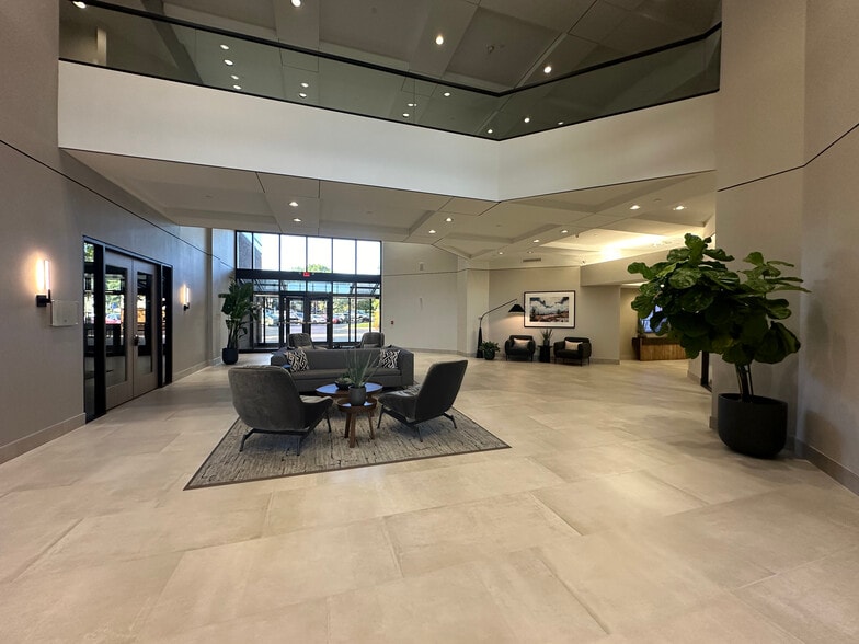 2851 Charlevoix Dr SE, Grand Rapids, MI for lease - Lobby - Image 1 of 3