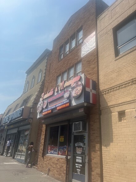 475-477 Clinton Ave, Newark, NJ for sale - Building Photo - Image 2 of 6