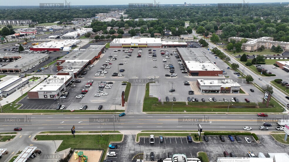 303-321 E Battlefield St, Springfield, MO à louer - Photo du bâtiment - Image 1 de 14