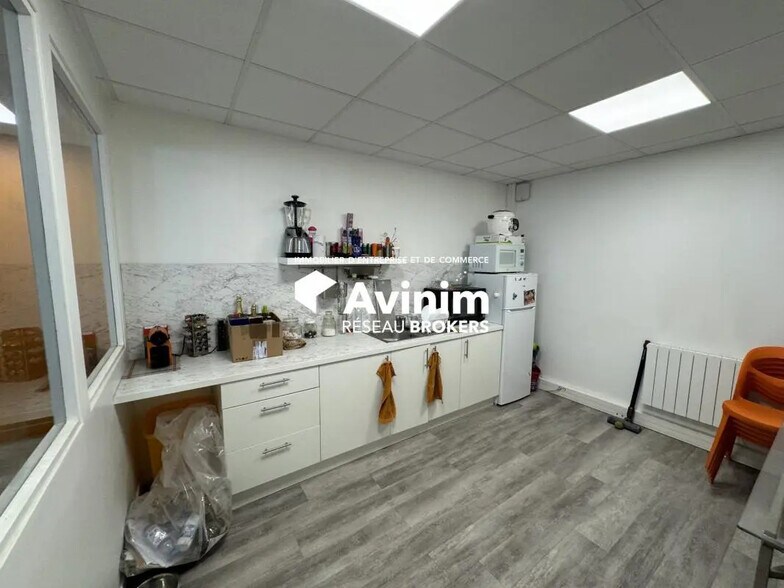 Industrial in Le Blanc-Mesnil for lease - Interior Photo - Image 2 of 4