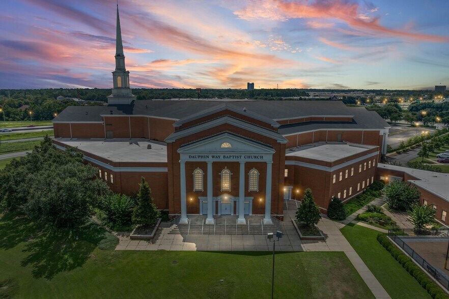 3661 Dauphin St, Mobile, AL à vendre - Photo du bâtiment - Image 3 de 21