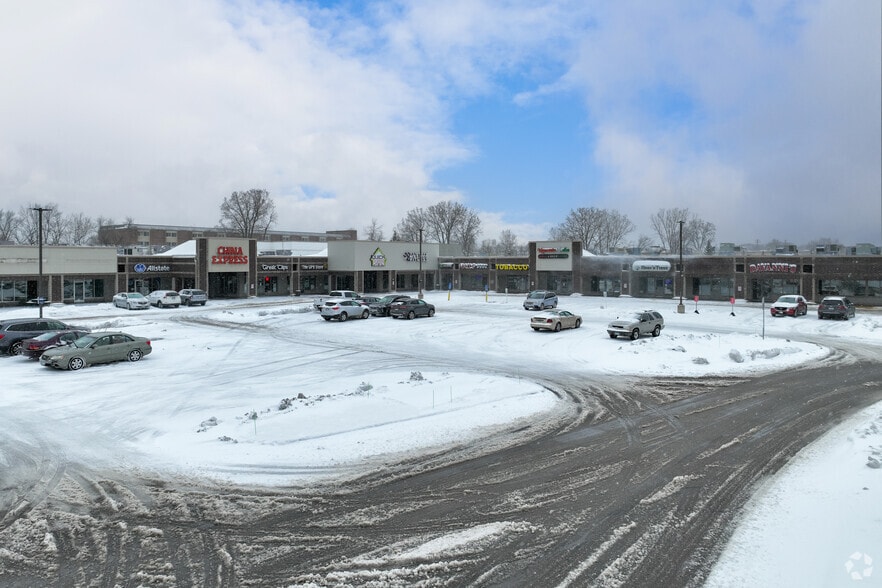 3673 Lexington Ave N, Arden Hills, MN for lease - Primary Photo - Image 1 of 6
