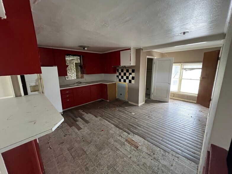 4941 E Admiral Pl, Tulsa, OK à louer - Photo du bâtiment - Image 3 de 10