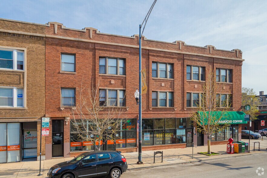 1900-1906 W Montrose Ave, Chicago, IL for lease - Building Photo - Image 2 of 3