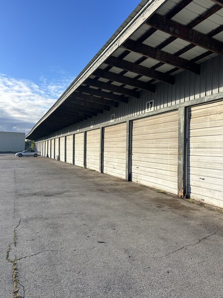 97-101 Dewey Ave, Rochester, NY for lease - Building Photo - Image 2 of 16