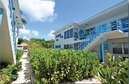 7805 Crespi Blvd, Miami Beach, FL for sale - Building Photo - Image 3 of 33